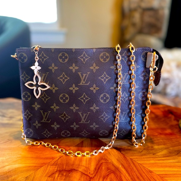 Louis Vuitton large pouch converted Crossbody vintage - Picture 1 of 15